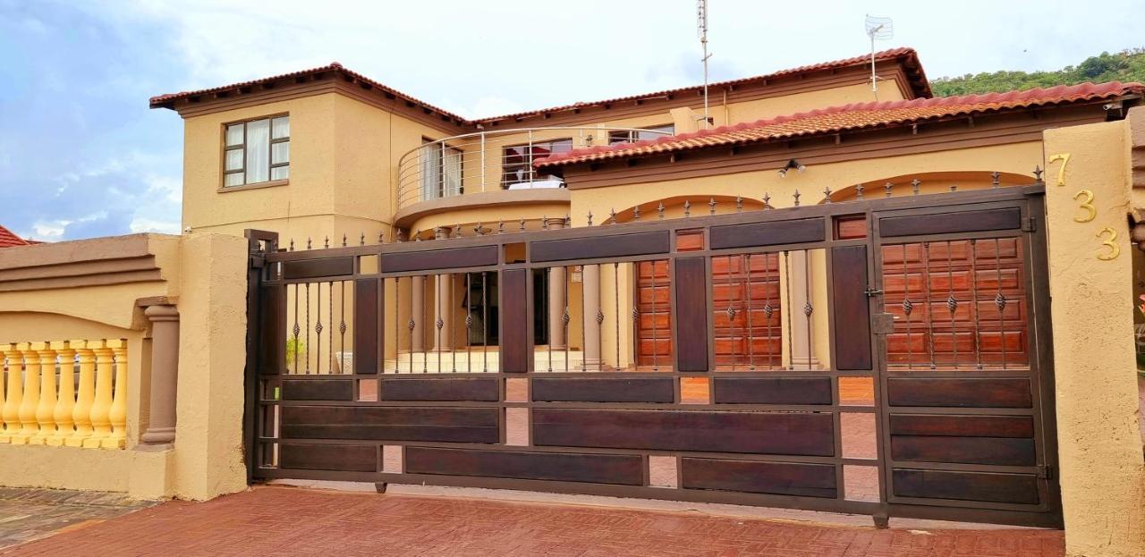 Asda Guesthouse Mogwase Luaran gambar