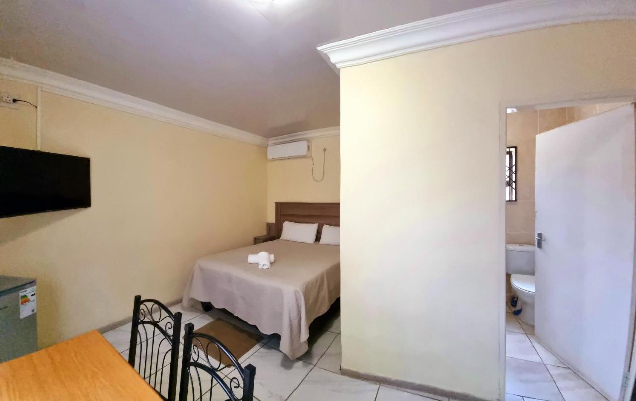 Asda Guesthouse Mogwase Luaran gambar
